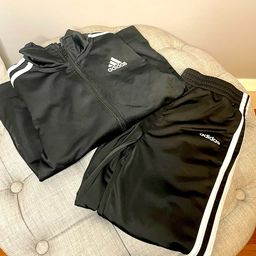 Adidas Boys Jogger Size 6
